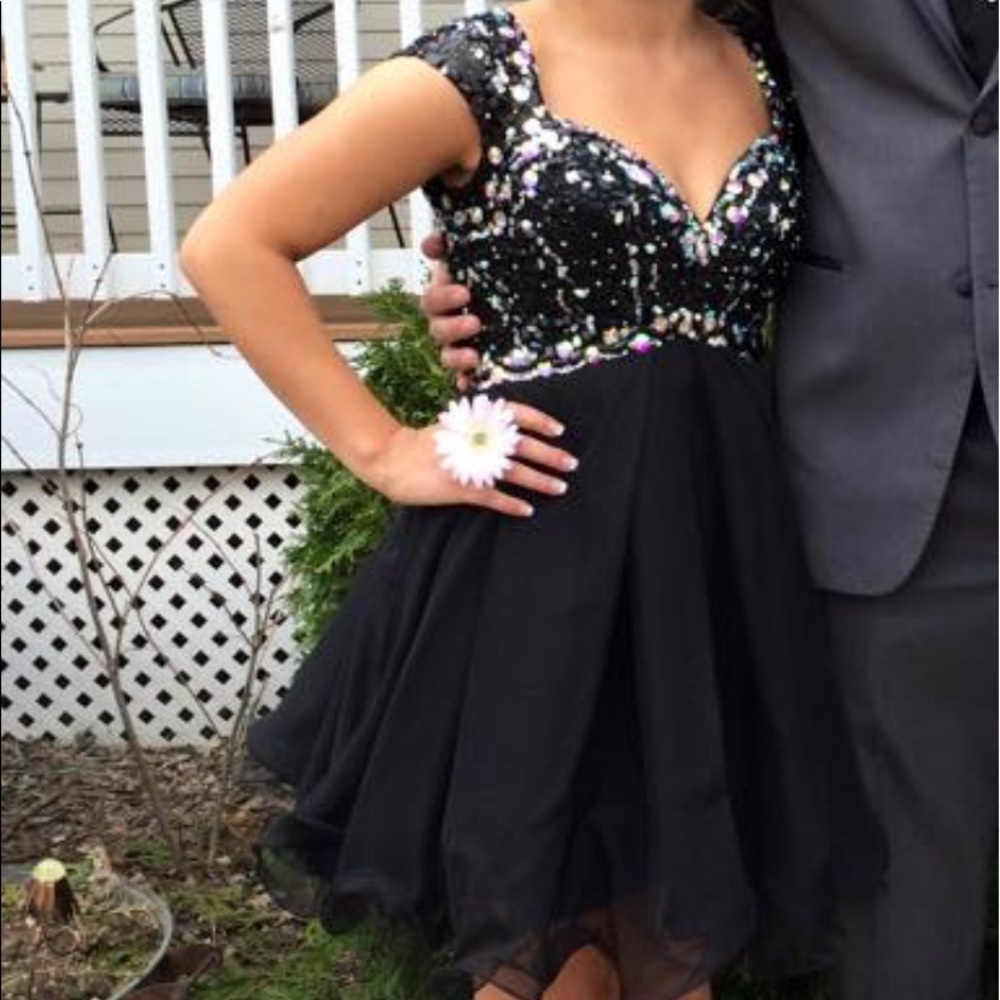 Fun Prom/formal dress - Picture 1 of 2